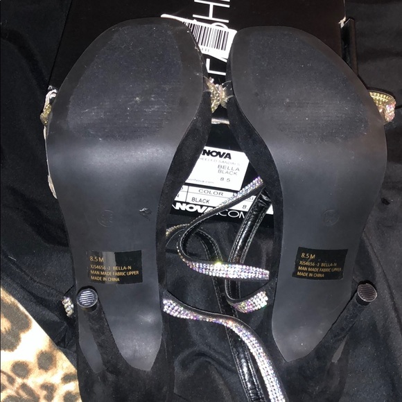 Fashion nova heels - Picture 3 of 4